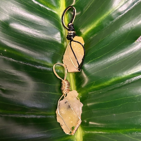 raw BRUCITE wire wrapped crystal pendant THE ALL HEALING CRYSTAL - Picture 3 of 7